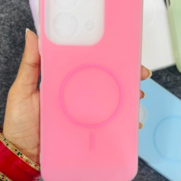 2 IN 1 NEON MAGSAFE CASE 123 PCS LOTT PRICE 44*123=5412/-