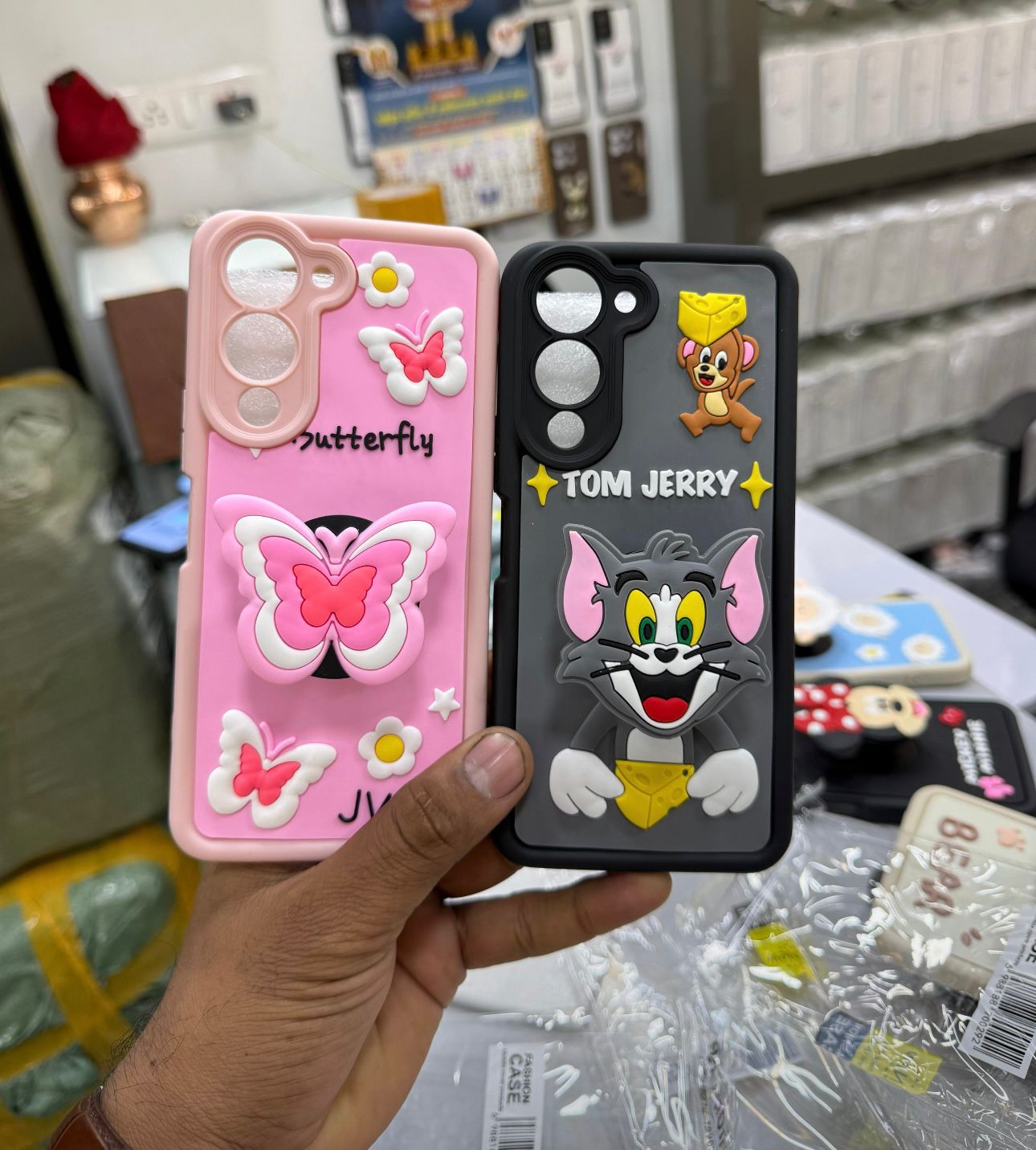 Ouf-zDPGnTwxMJGCnme.jpg GIRLISH POP SOCKET 149 PCS LOTT PRICE 59*149=8791/- - Image 1