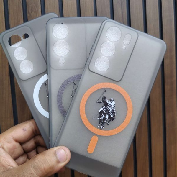 SOFT POLO MAGSAFE PRINT CASE 184 PCS LOTT PRICE 32*184=5888/-